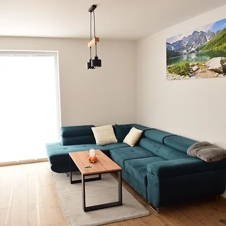 Na Kamiencu Apartment *